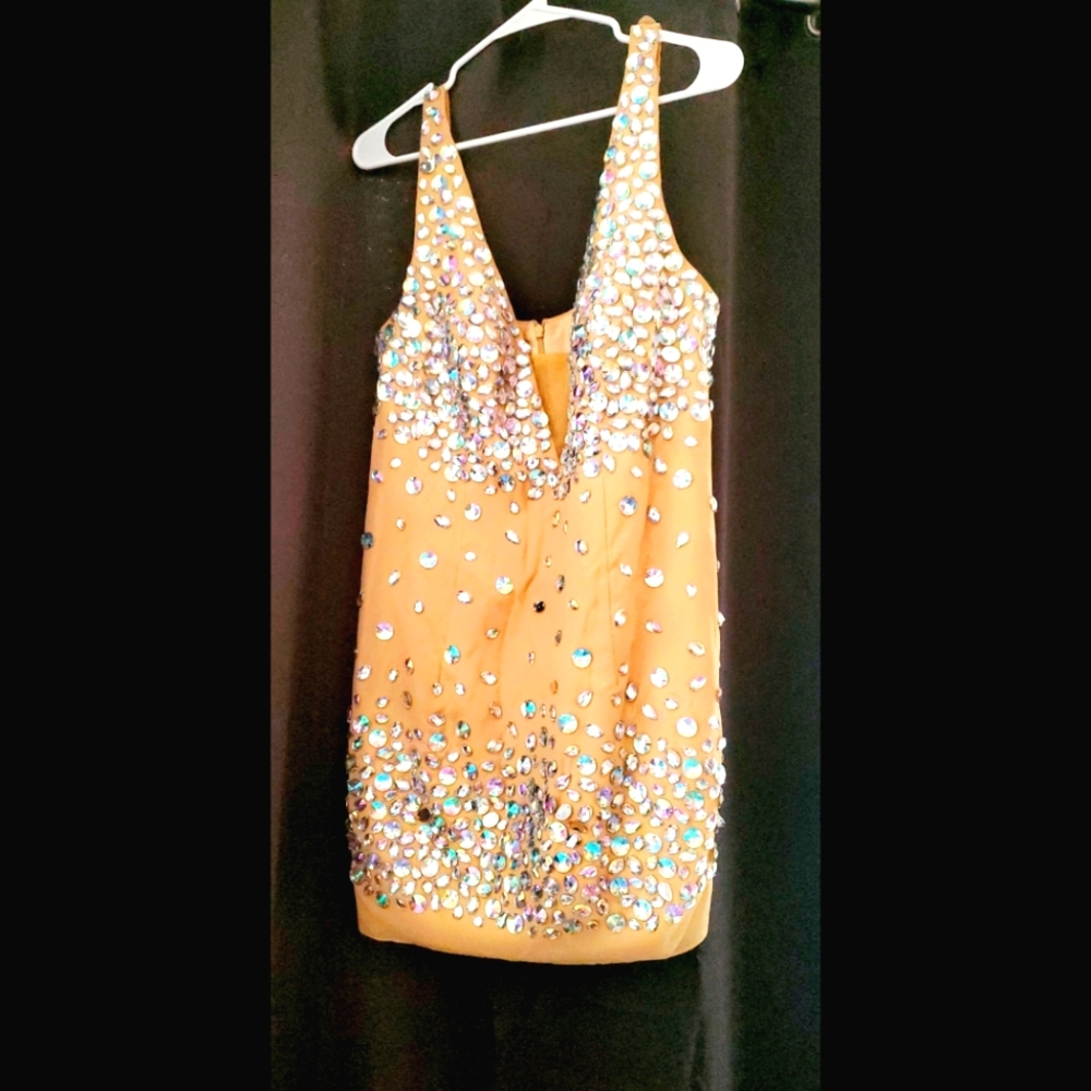 Special occasions /wedding dress/dinner out etc